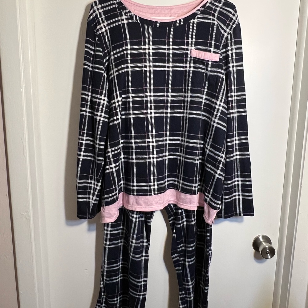 Cuddle Duds PJ’s
